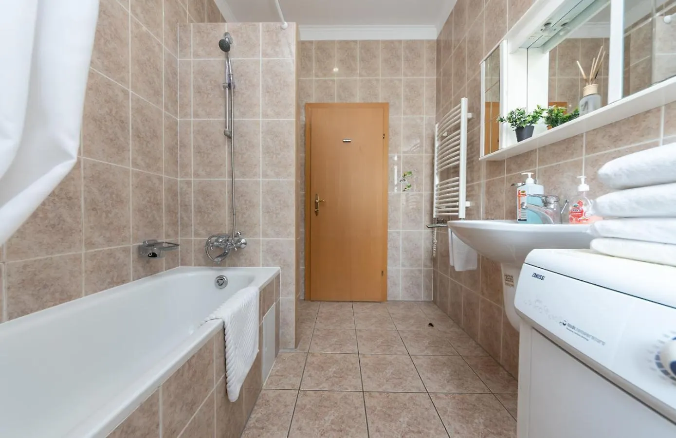 Mini-Hotel Guest Residence Kyiv 0*,  Ukraine